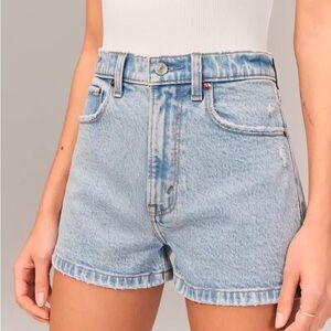Abercrombie & Fitch High Rise Mom Shorts, Size 6, 2.5in inseam